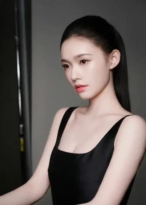 亚洲女国产